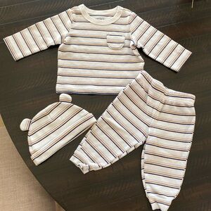3 piece set 6-9 months lounge set and beanie